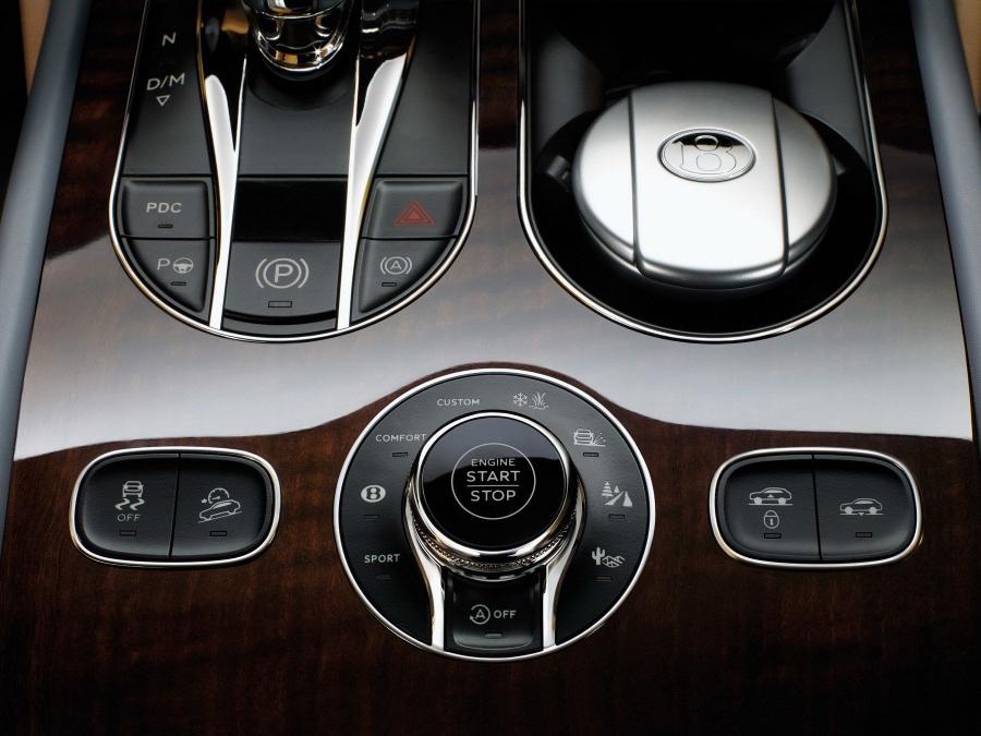 Детали интерьера Bentley Bentayga 2016 года  (WW) (фото 43 из 45)
